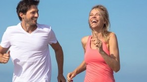 Wellnessurlaub für Paare - Wellness-Hotels & Resorts Gemeinsames Joggen im Wellnessurlaub - Wellness-Hotels & Resorts